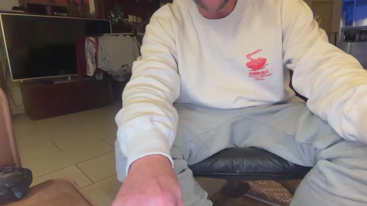 sk8_bong on Cam4