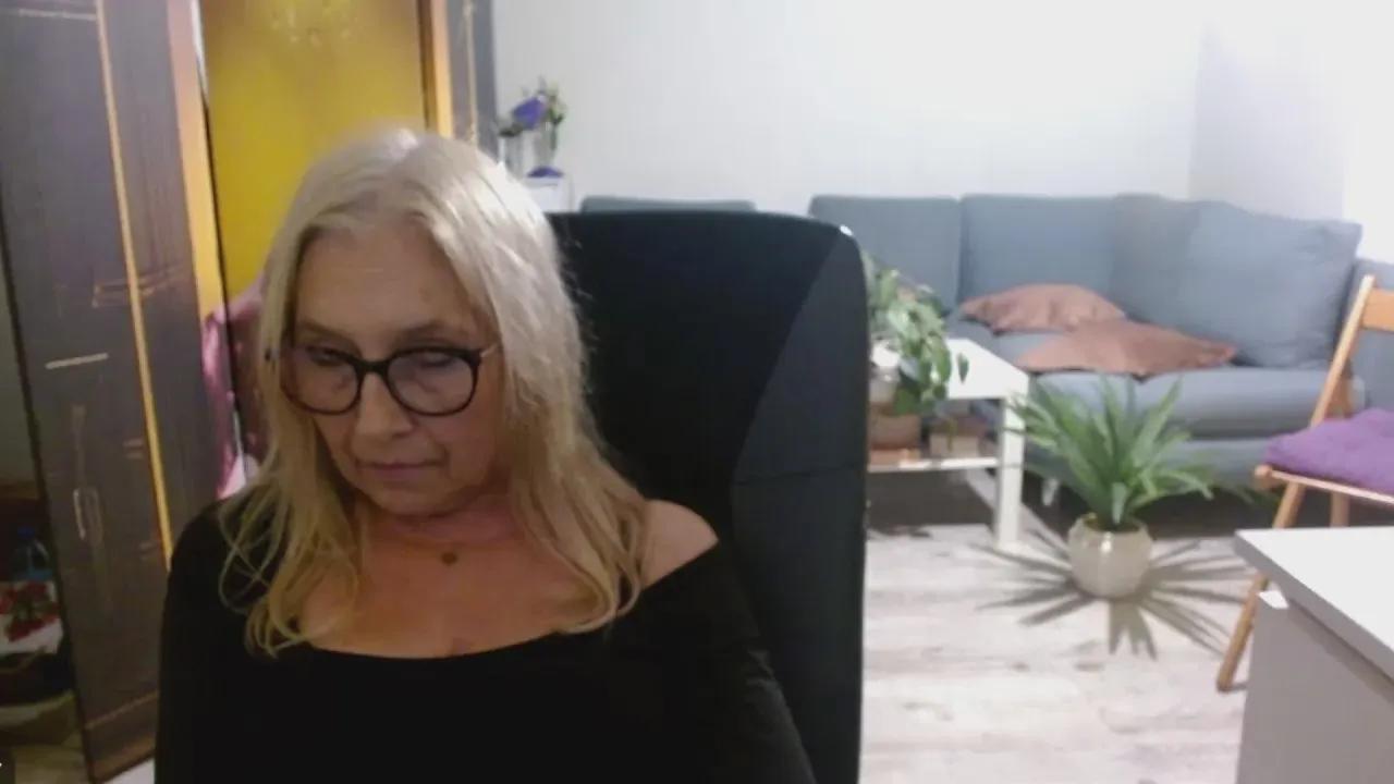 Sofia_xLOVE on Cam4