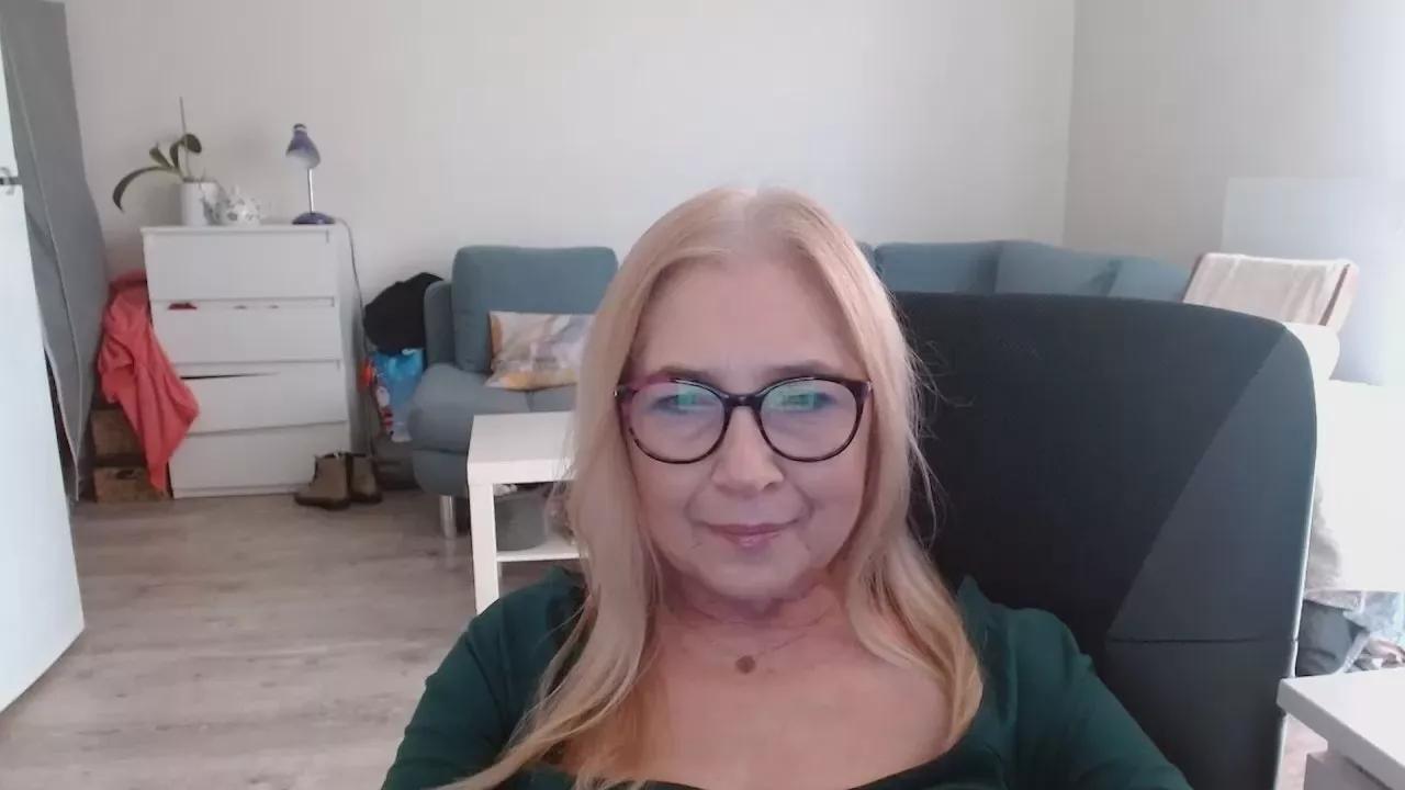 Sofia_xLOVE on Cam4 