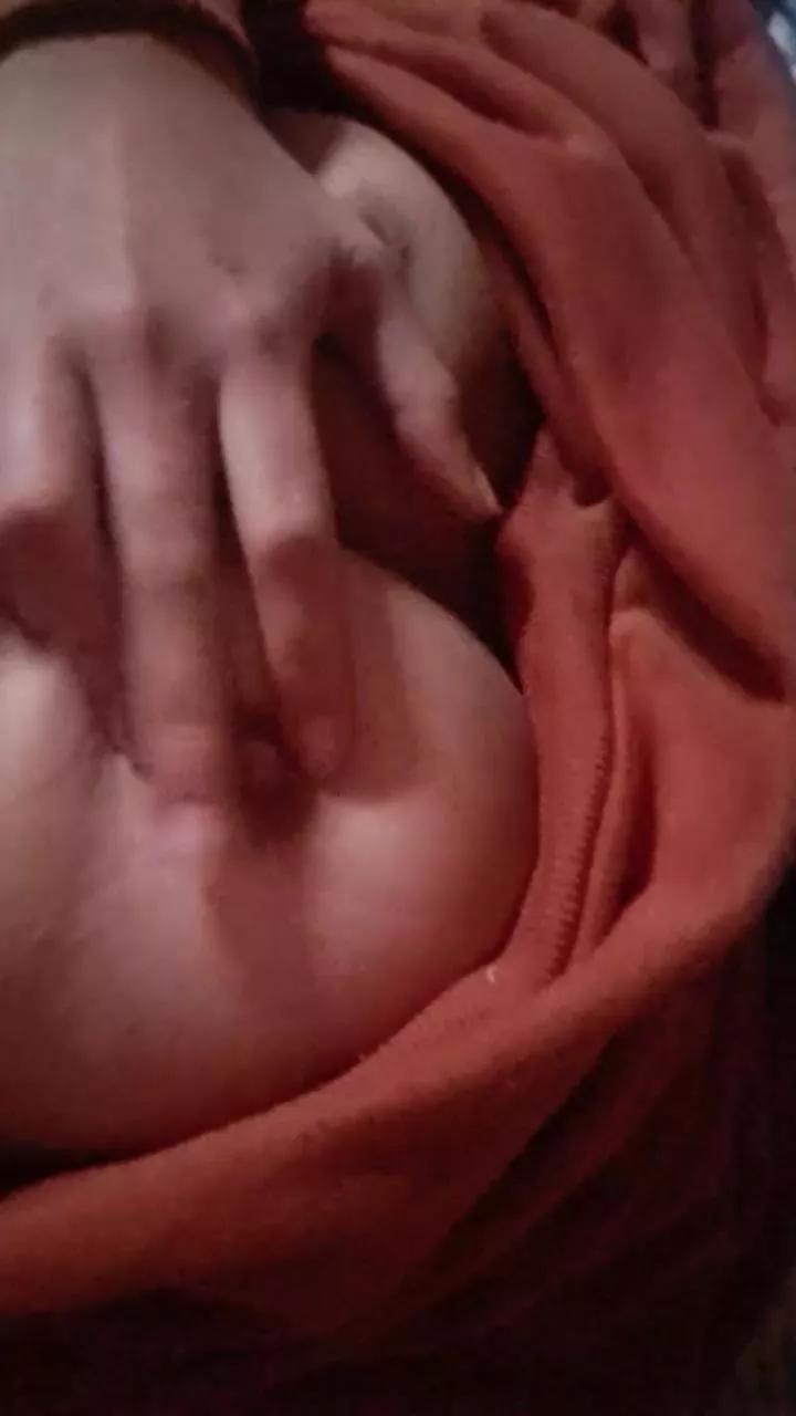solange49 on Cam4 