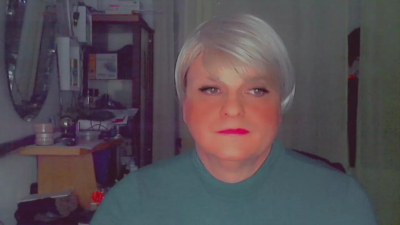 Offline soumise54 on Cam4