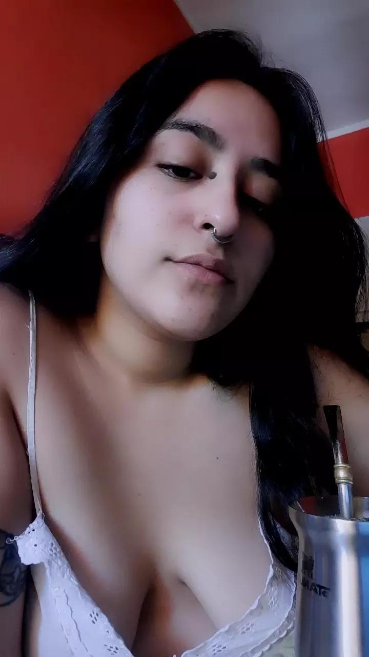SrtaDolores on Cam4 