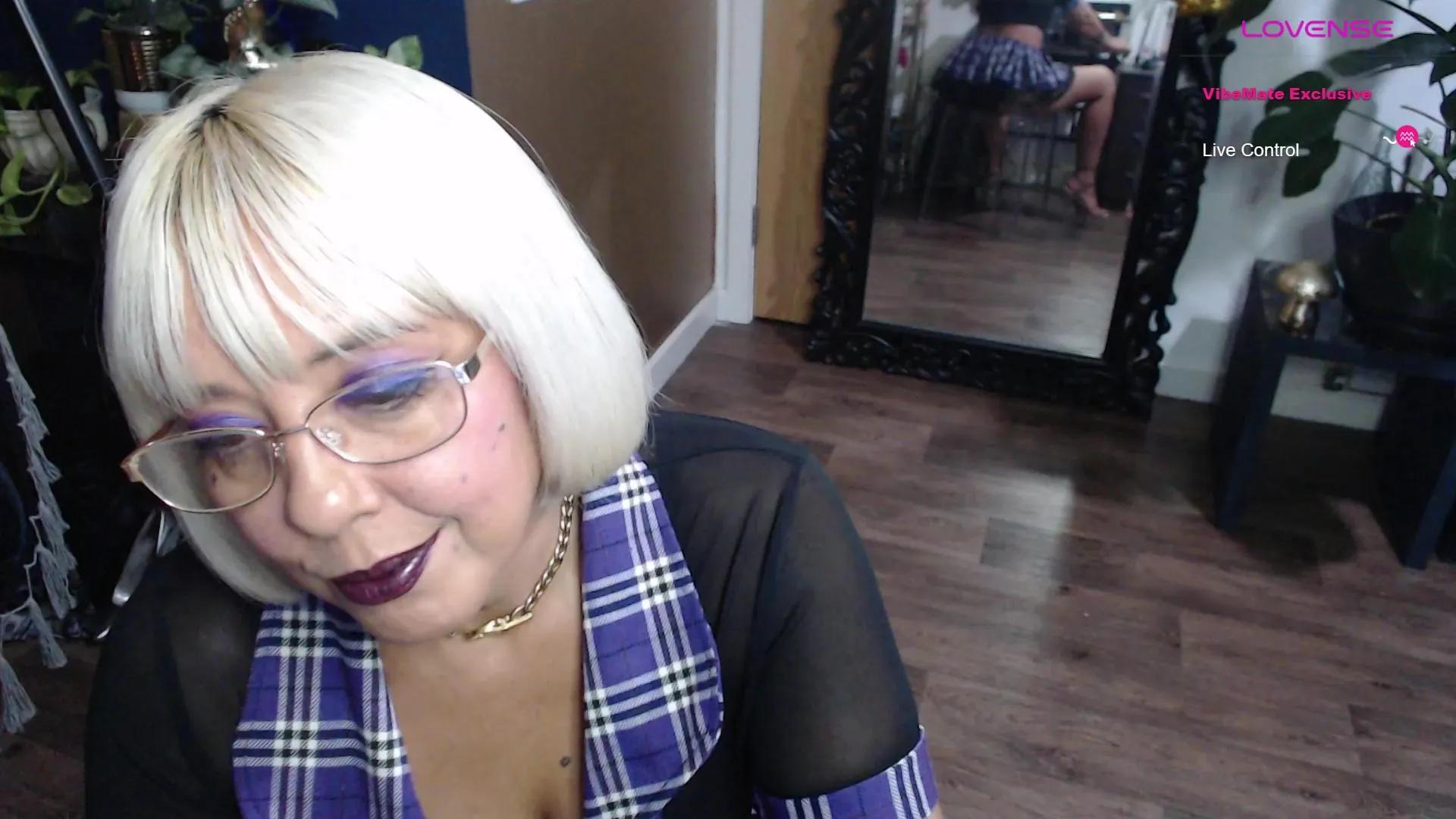 SunniKnight on Cam4 
