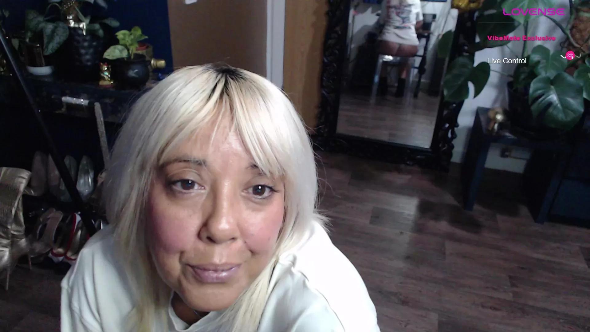 SunniKnight on Cam4 