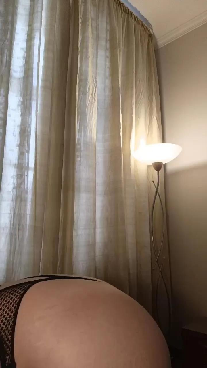 SusieRedd on Cam4