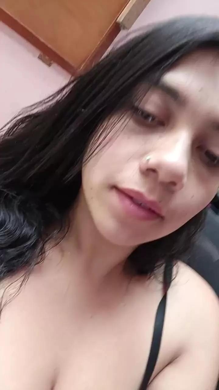 sweet_scarlett_ on Cam4 