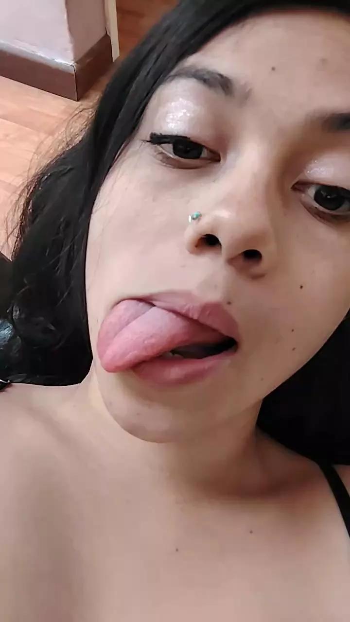 sweet_scarlett_ on Cam4 