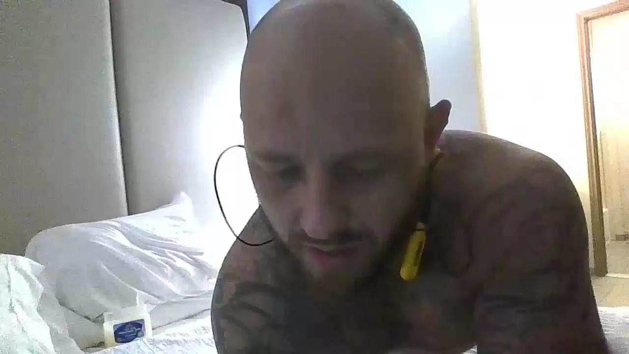 Tattooedfreak24 on Cam4 