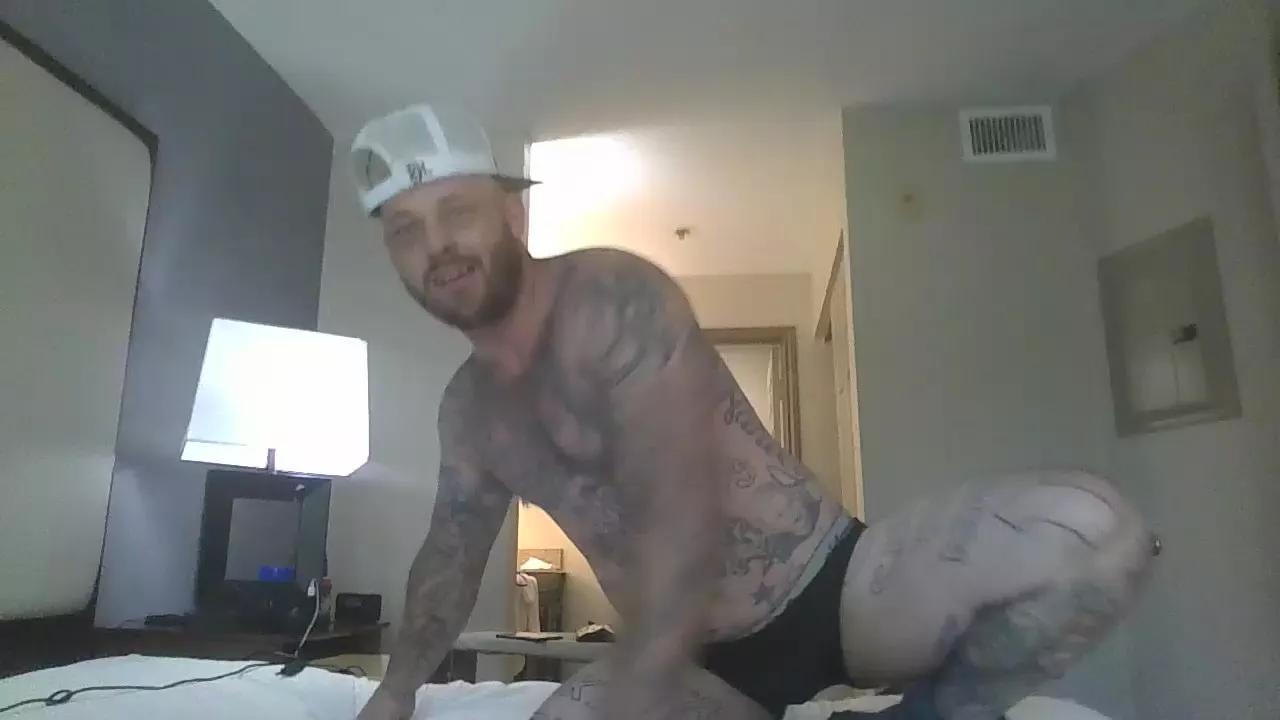 Tattooedfreak24 on Cam4 