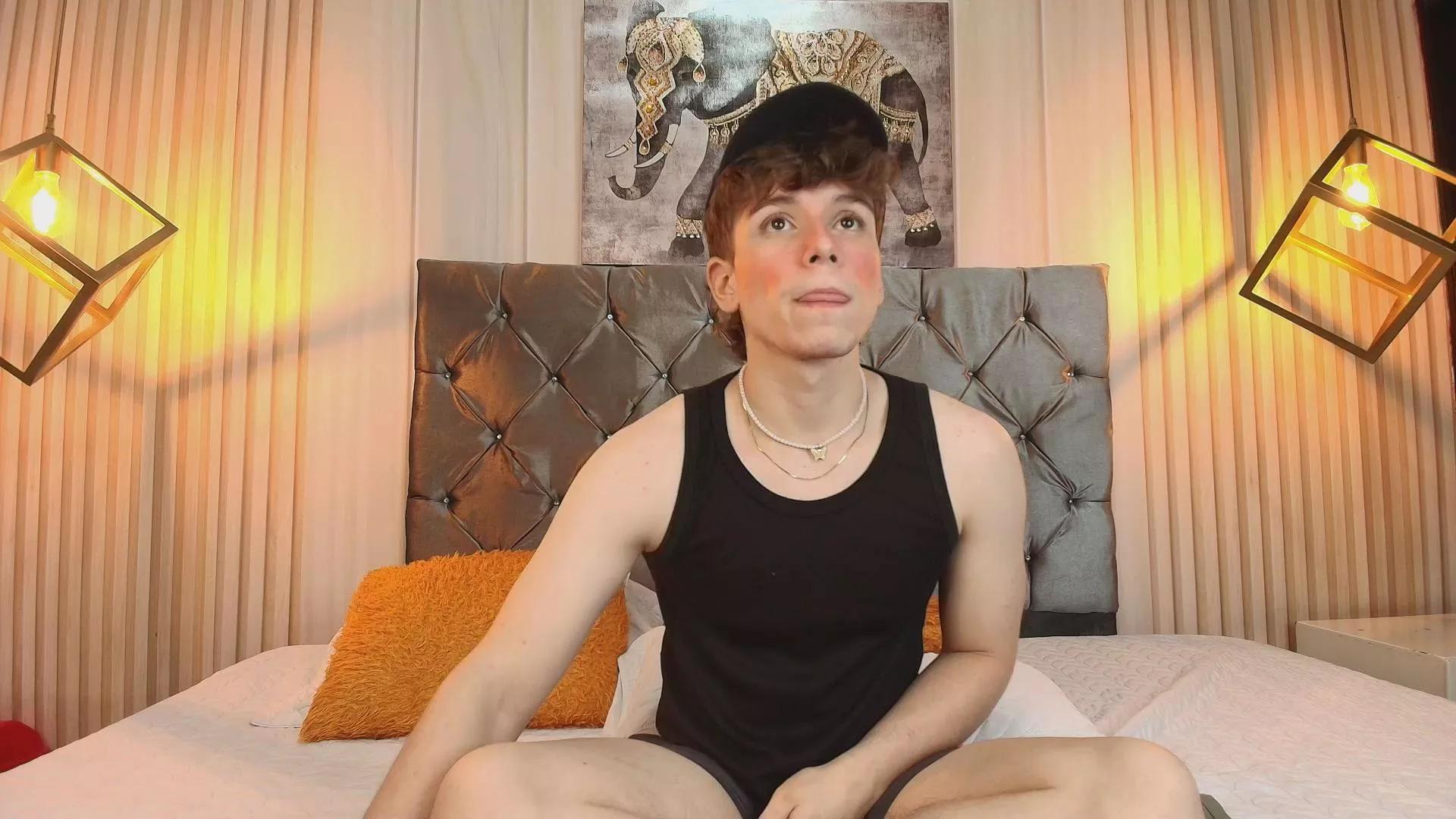 Tayler_White on Cam4 