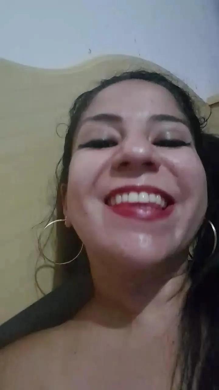 Offline thaynnaxxx on Cam4