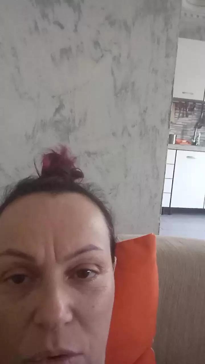 TheDarkLady81 on Cam4 