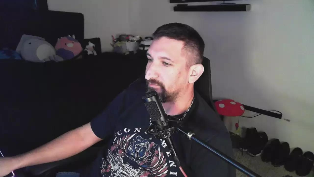 TheDevilPup75 on Cam4 