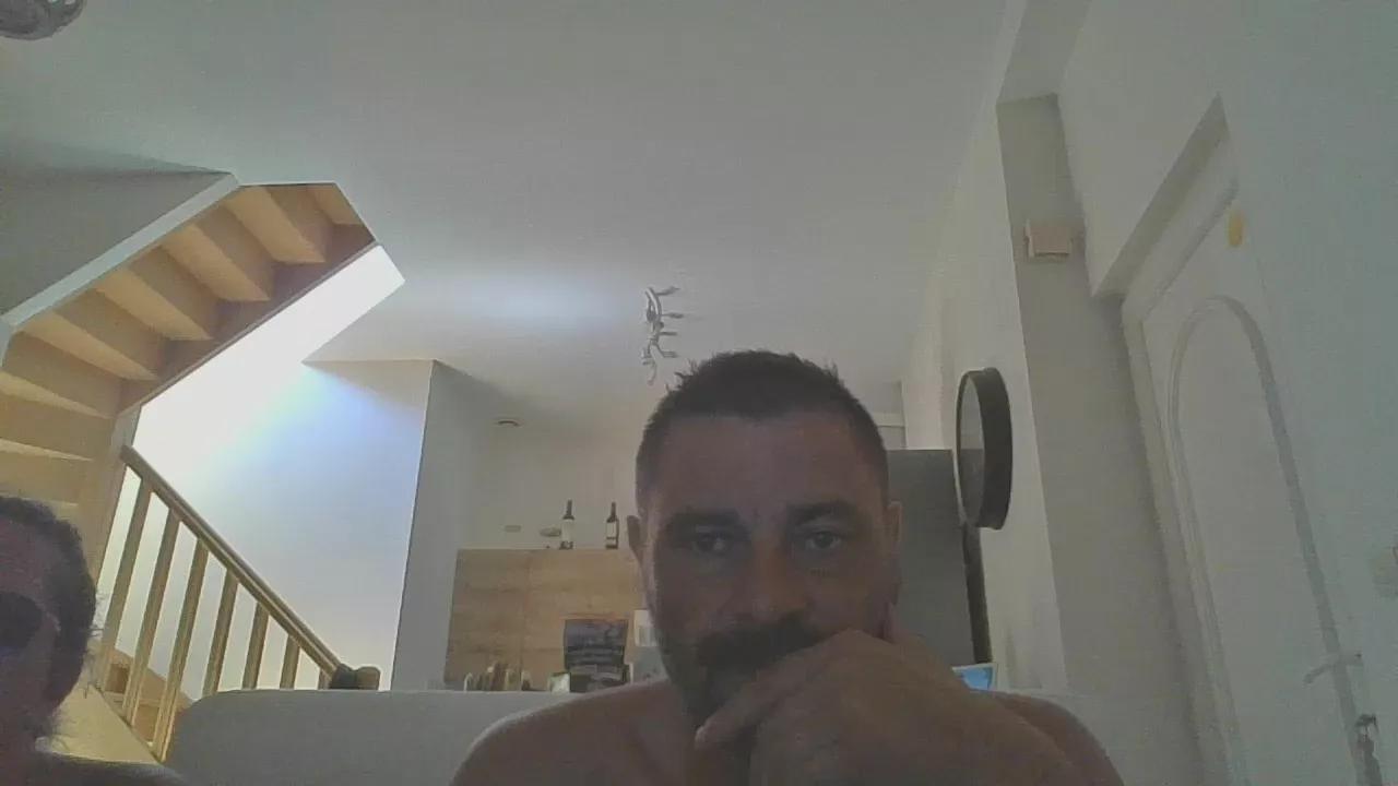 Thesexfriend_69 on Cam4 