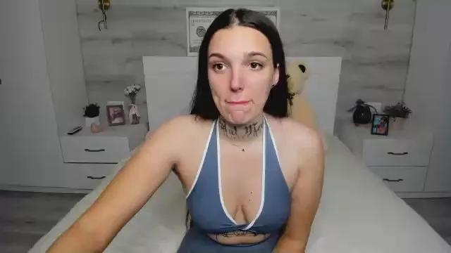 Tiffanyy_Rey on Cam4 