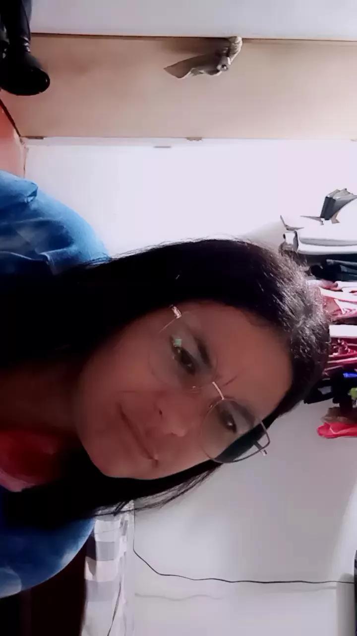 Tiini on Cam4 