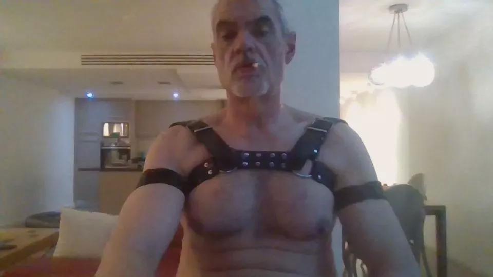 tiote48 on Cam4 