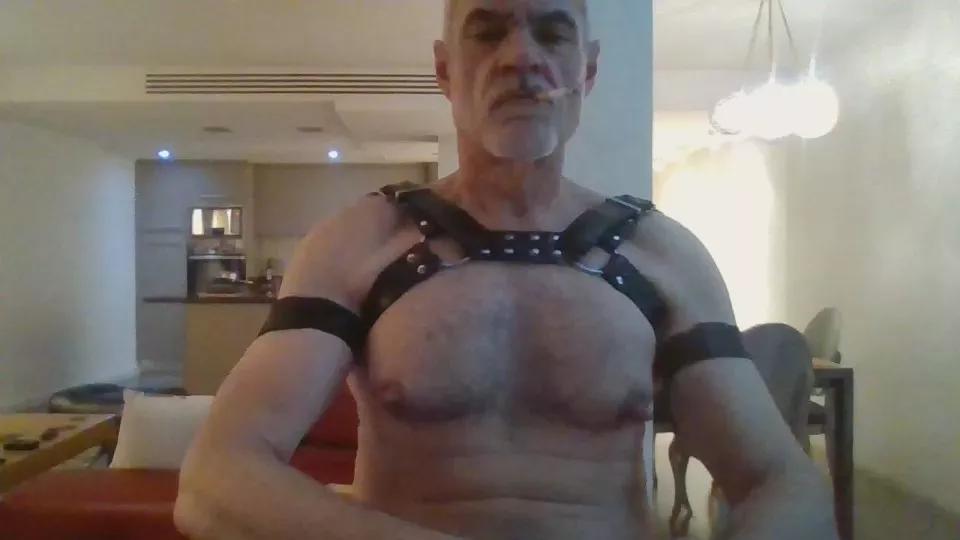 tiote48 on Cam4 