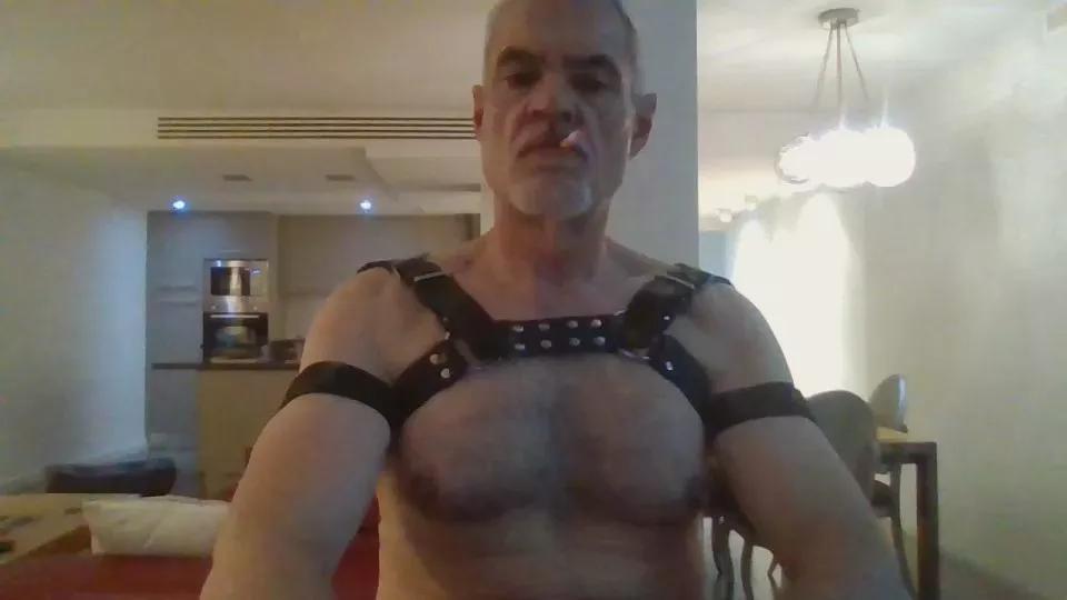 tiote48 on Cam4 