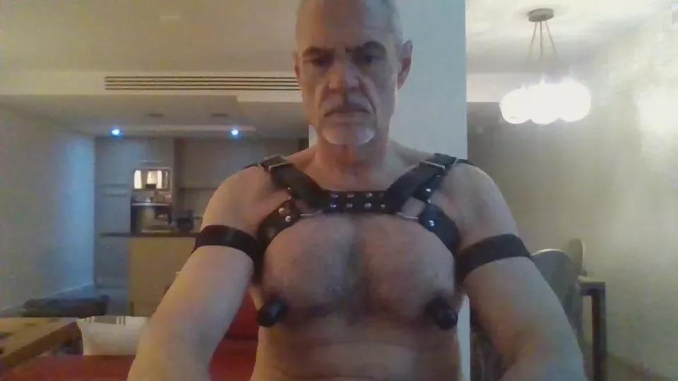 tiote48 on Cam4 
