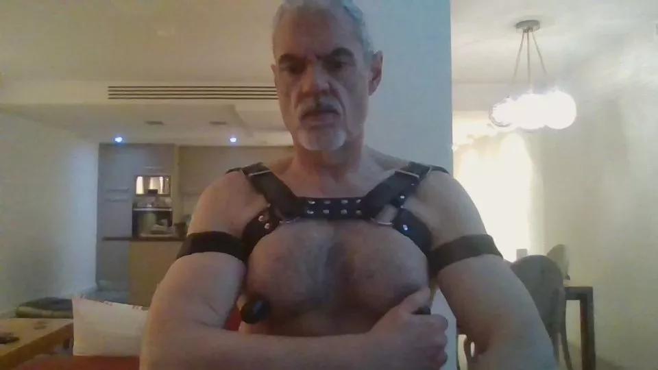 tiote48 on Cam4 
