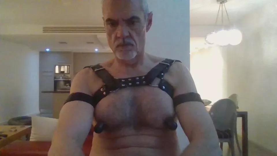 tiote48 on Cam4 