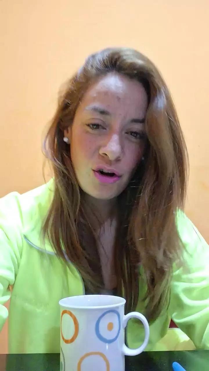 Tuyabebe43 on Cam4 