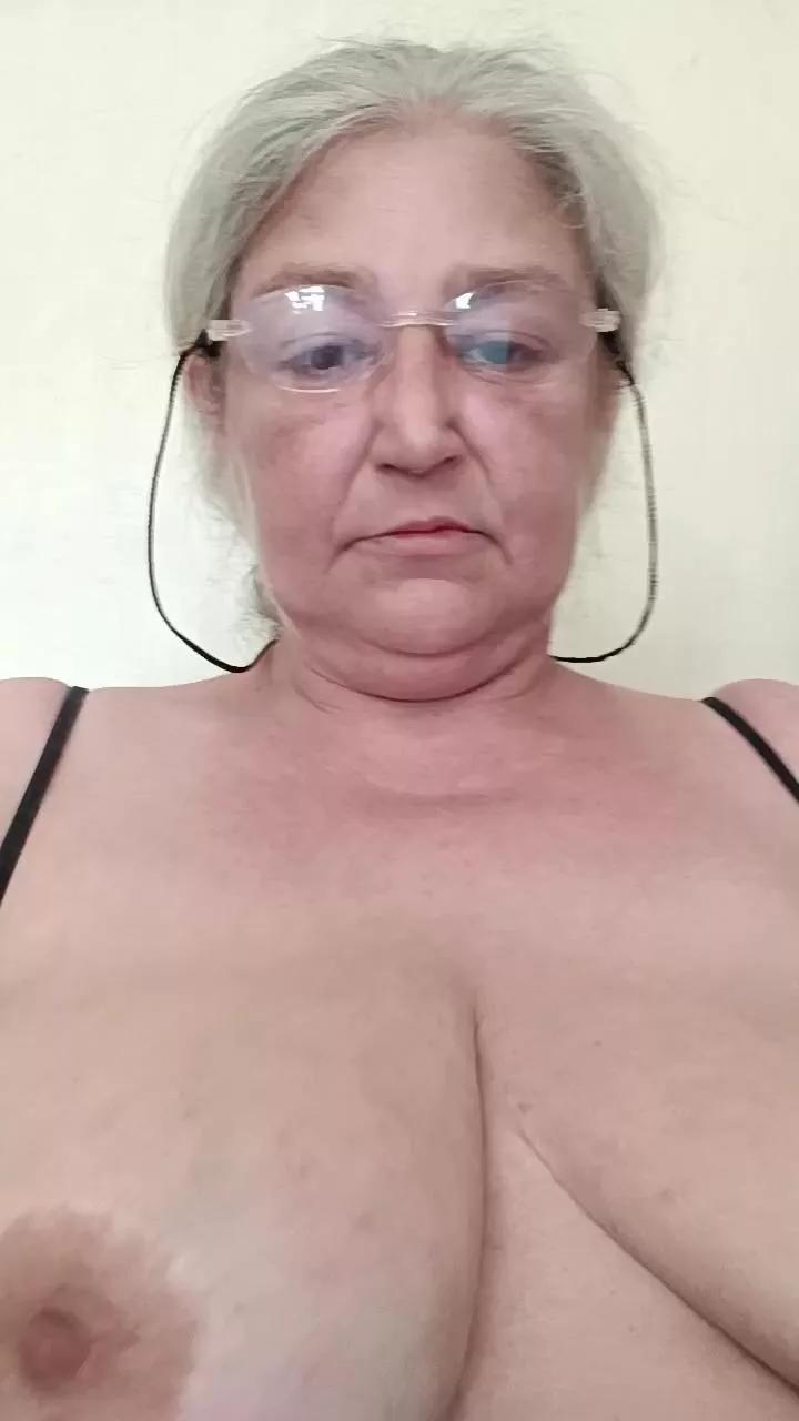 Valere27 on Cam4 