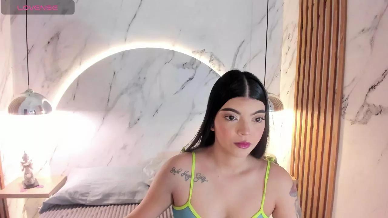 valeryPetit on Cam4 