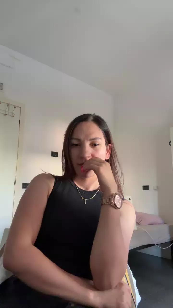 vanessa585 on Cam4 