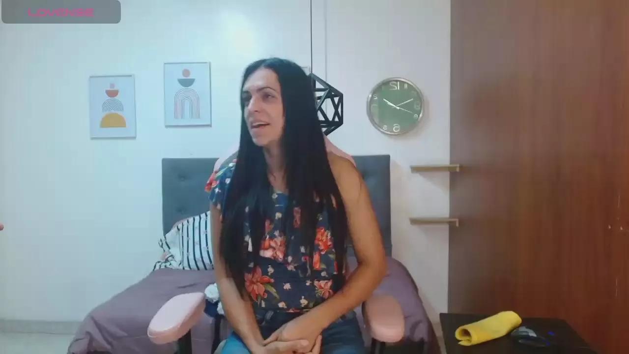 VittoriaLmbrdi on Cam4 