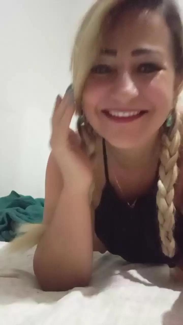 Vivialves on Cam4 