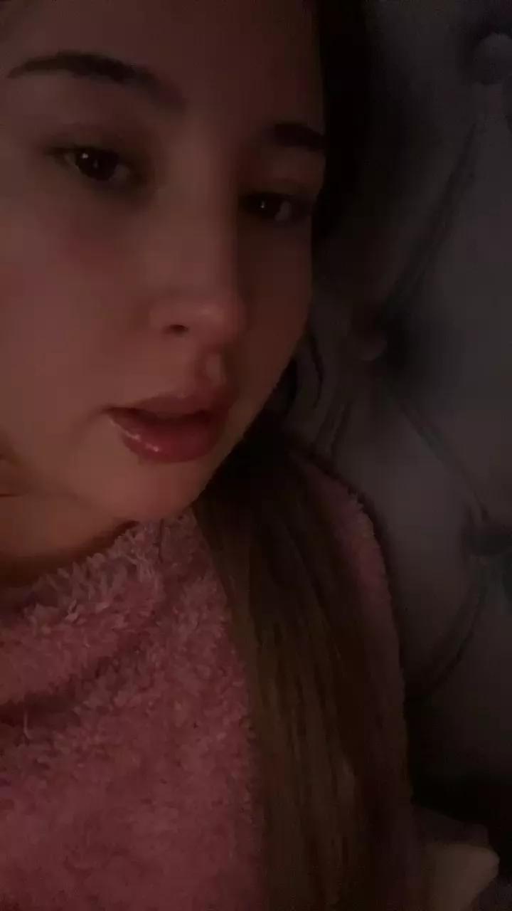 Vvleskv on Cam4 