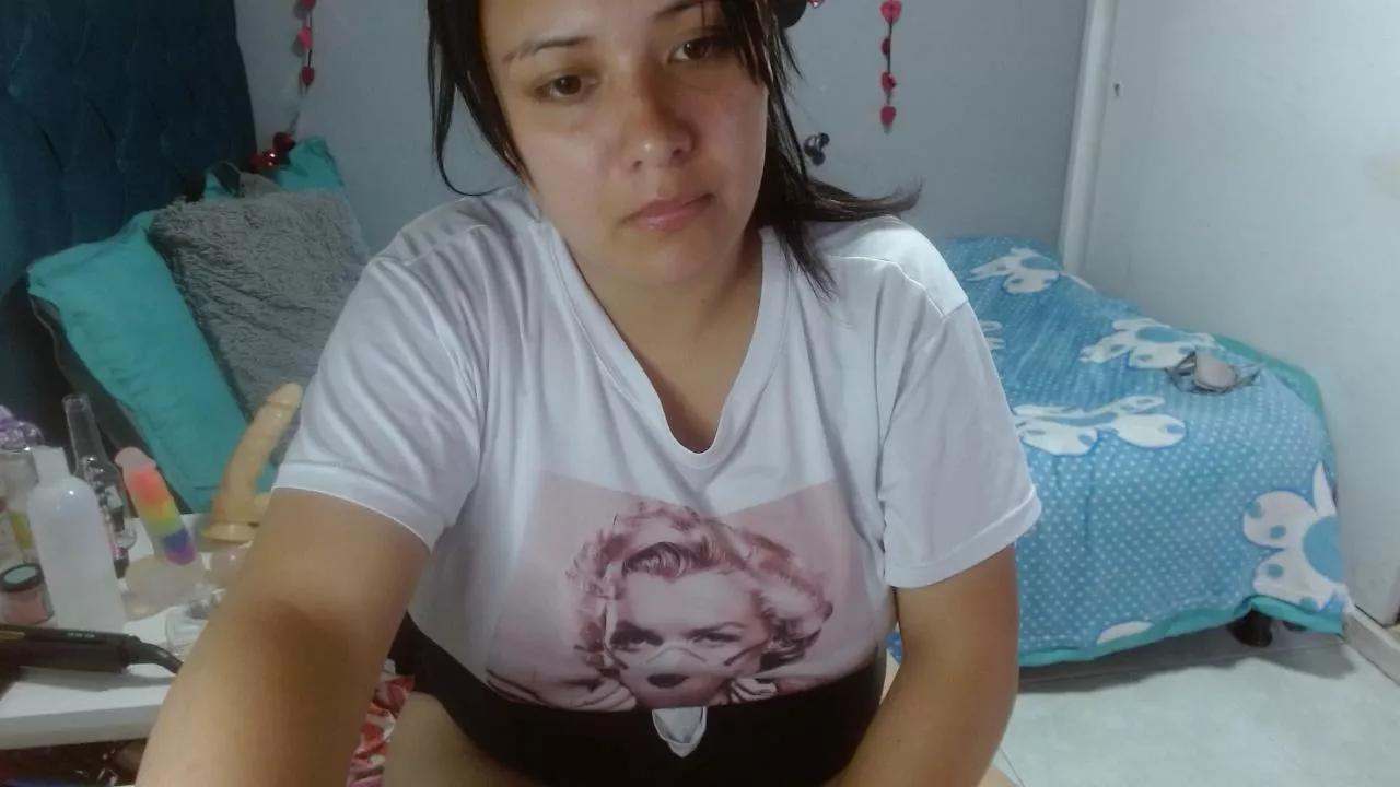 Offline wandafuckass on Cam4
