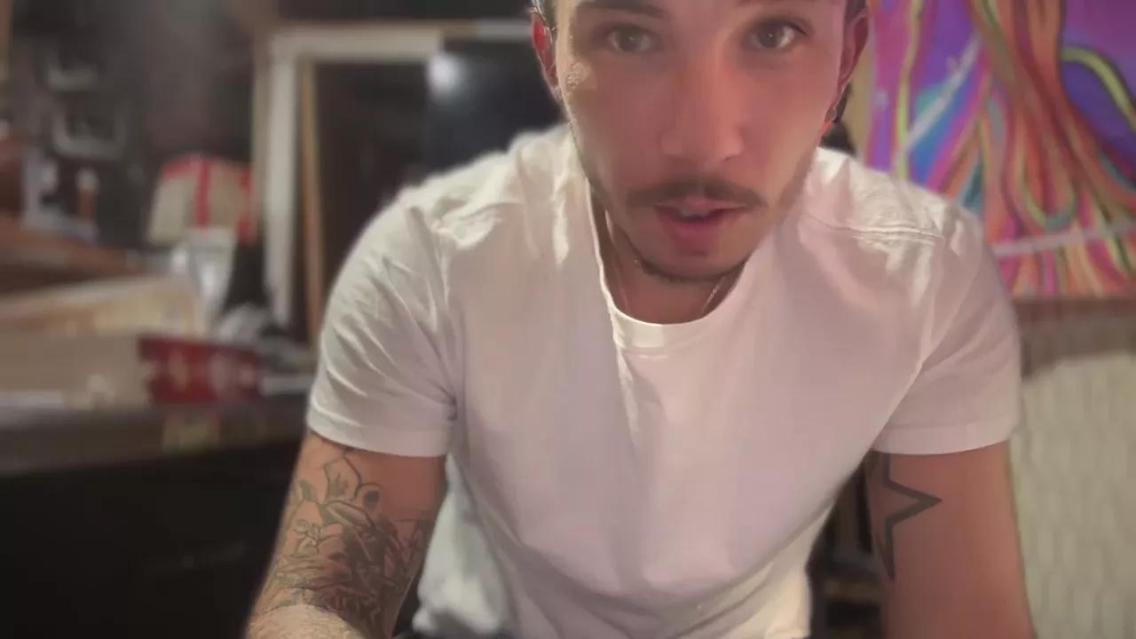 WellHello69 on Cam4 