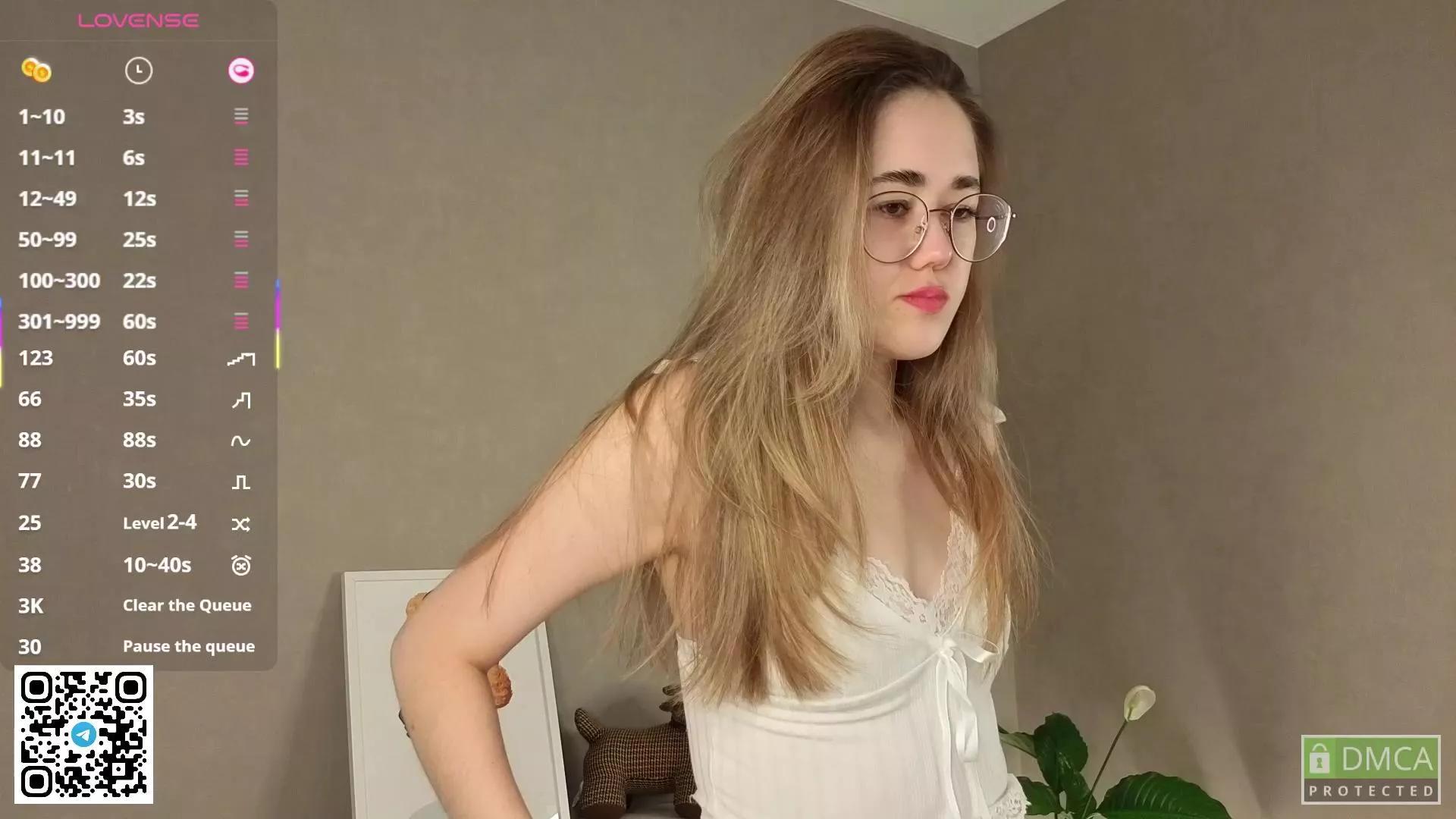 WillaEells on Cam4 