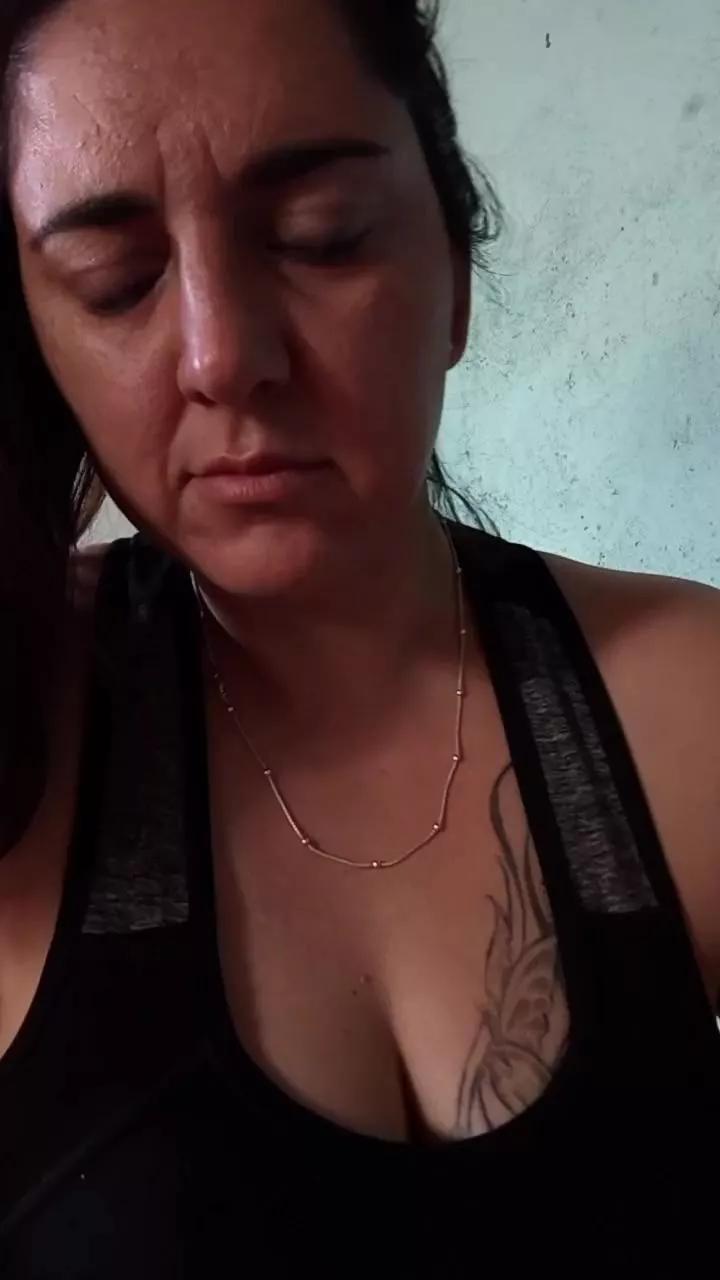 yaaahot on Cam4 