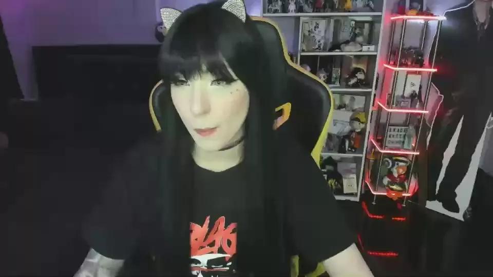 Yummypink on Cam4 