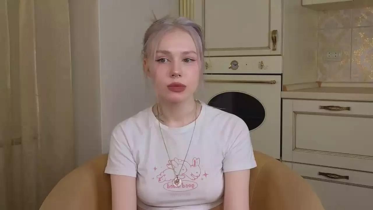 ZaraBluitt on Cam4 