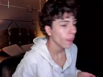 chrristopher77 on Chaturbate 