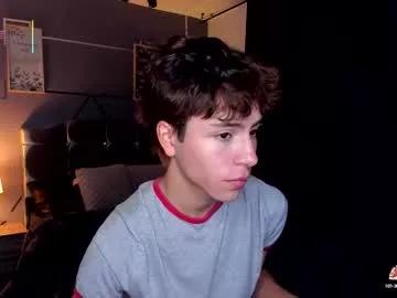 chrristopher77 on Chaturbate 