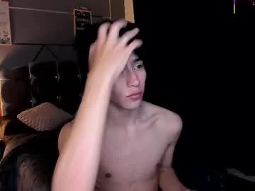 chrristopher77 on Chaturbate 