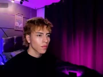 chrristopher77 on Chaturbate 
