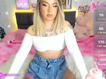 dannia_13 from Chaturbate