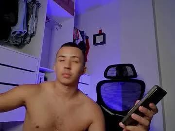 Freechat donathoo on Chaturbate