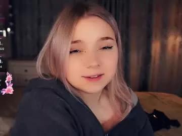 emelianae on Chaturbate 