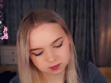 emelianae on Chaturbate 