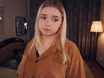 emelianae on Chaturbate 
