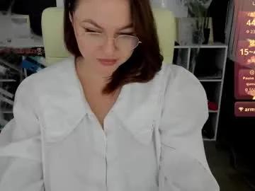 essensual_ from Chaturbate