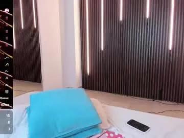 Freechat isabellaajoness on Chaturbate